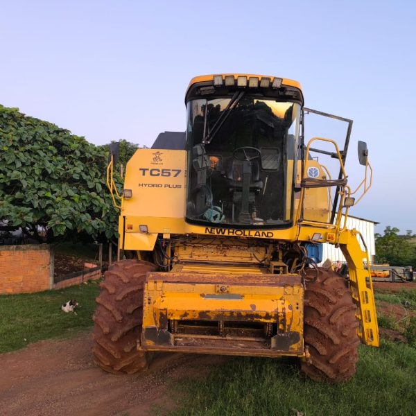 Colheitadeira TC 57 hydro usada colheitadeira hydro new holland tc 57 ...
