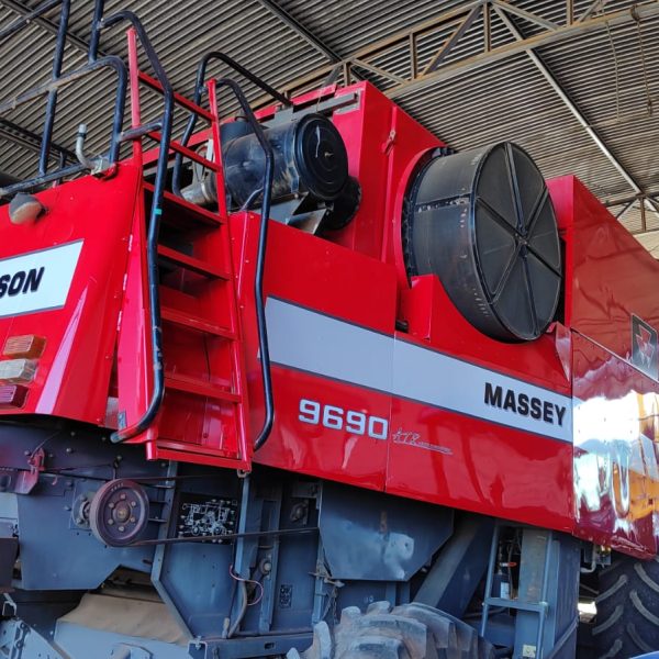 Colheitadeira MF 9690 Plataforma soja 25 pes ano 2012 colheitadeira ...